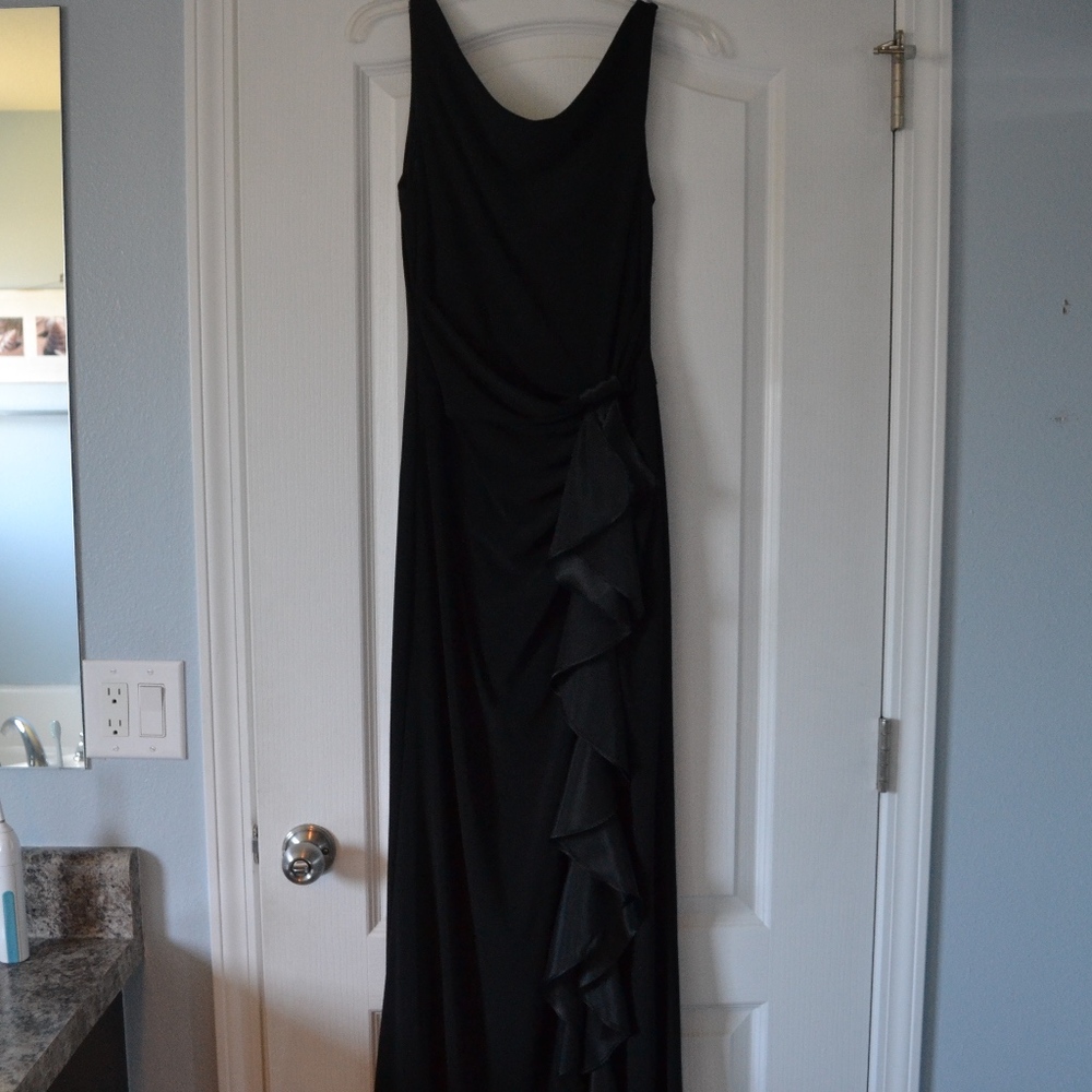 Floor Length Cache Evening Gown - size 4